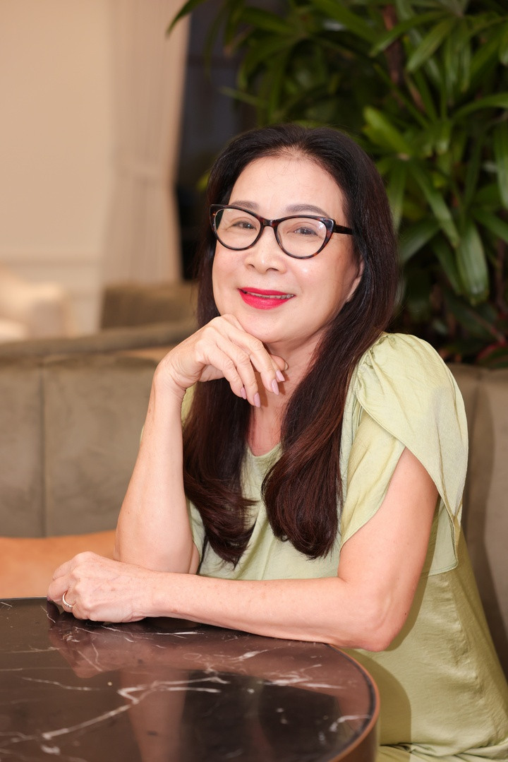 NSND Kim Xuân vẫn miệt mài với nghệ thuật sau hơn 36 năm kể từ “Vị đắng tình yêu”.