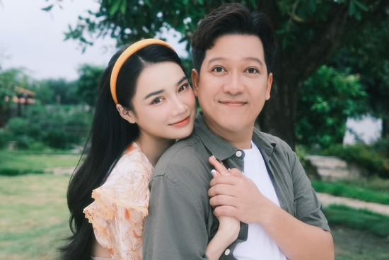 Giữa lúc lời xin lỗi của Trường Giang gây tranh luận, Nhã Phương có động thái bất ngờ