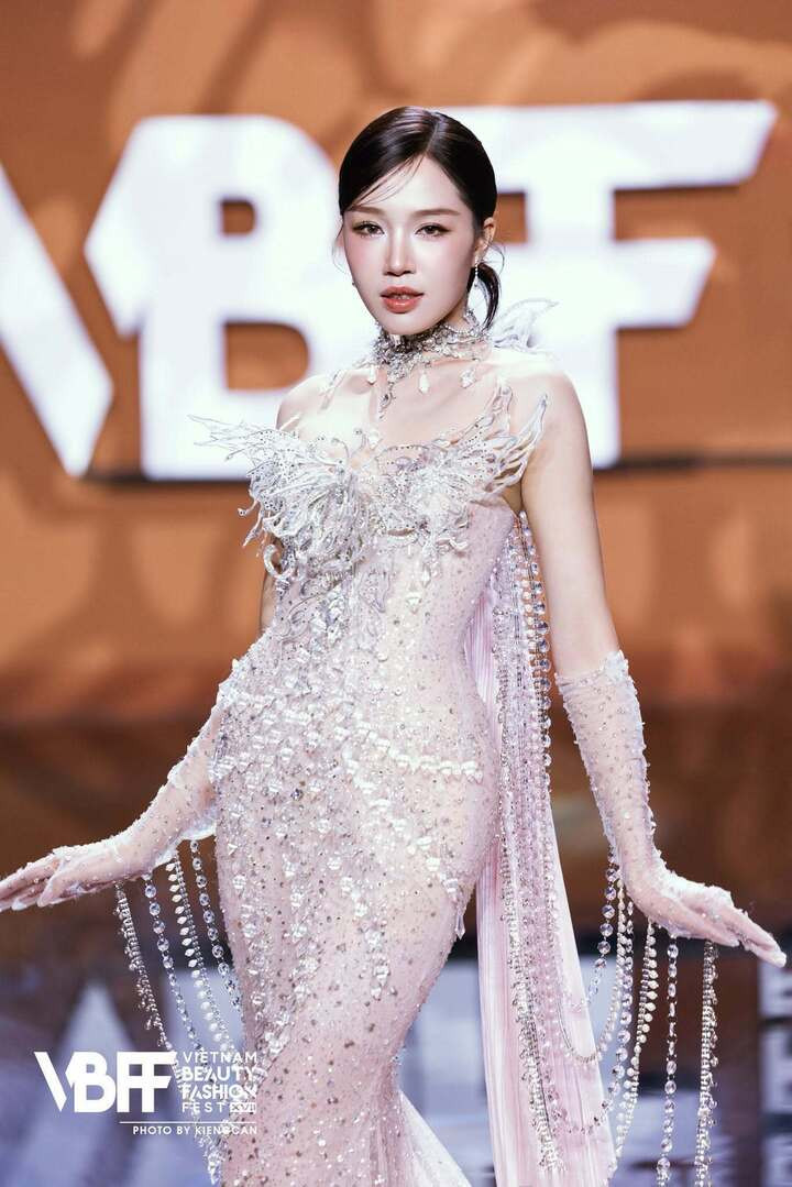Lê Thu Trà sẽ là đại diện Việt Nam tiếp theo tham gia Miss Intercontinental (Hoa hậu Liên lục địa).