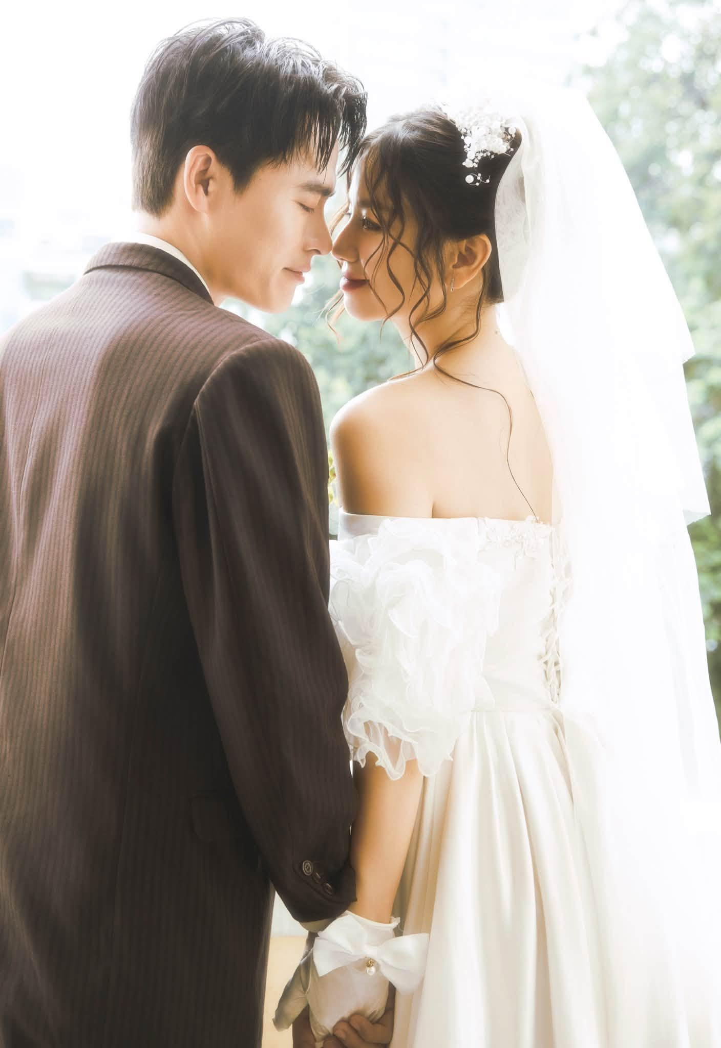 Cặp sao Việt đánh úp ảnh cưới làm MXH nổ tung: Ngọc nữ đẹp phát hờn bên tổng tài trăm tỷ, đẹp đôi quá trời ơi! - áº¢nh 8.