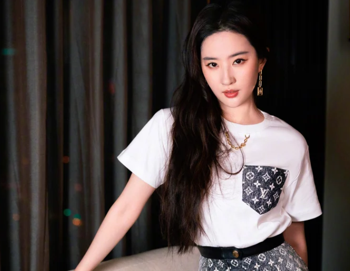Lưu Diệc Phi, Triệu Lộ Tư dẫn đầu loạt nữ chính phim hiện đại được yêu thích - Ảnh 1