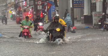 TPHCM và Nam Bộ bước vào đợt mưa lớn diện rộng, miền Bắc khi nào giảm mưa?
