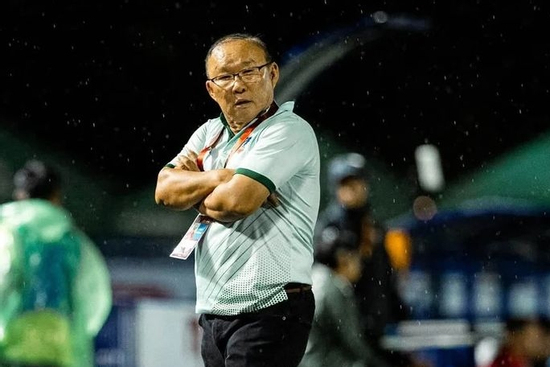 Chê thẳng bóng đá Thái Lan, HLV Park Hang-seo phải công khai nói lời xin lỗi