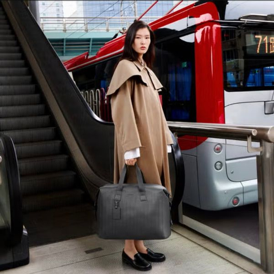 Tháng 9 của làng thời trang thế giới: Khi những 'ông lớn' bước vào cuộc đua biến đường phố thành sàn runway