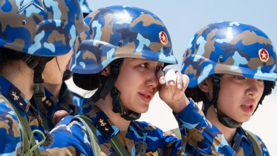 Văn Mai Hương bị chấn thương