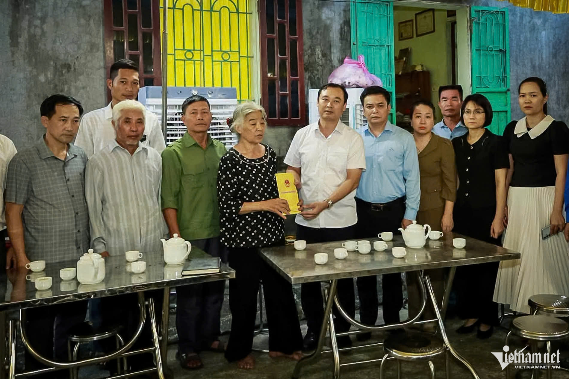 Lời hứa dang dở với mẹ của nam sinh bị nước cuốn xuống cống ở Hà Nội插图1 W-1789747269696_252749912017333156_9190304881291467951_ea58ca5c42ede03a98217340b185f7c1.jpg