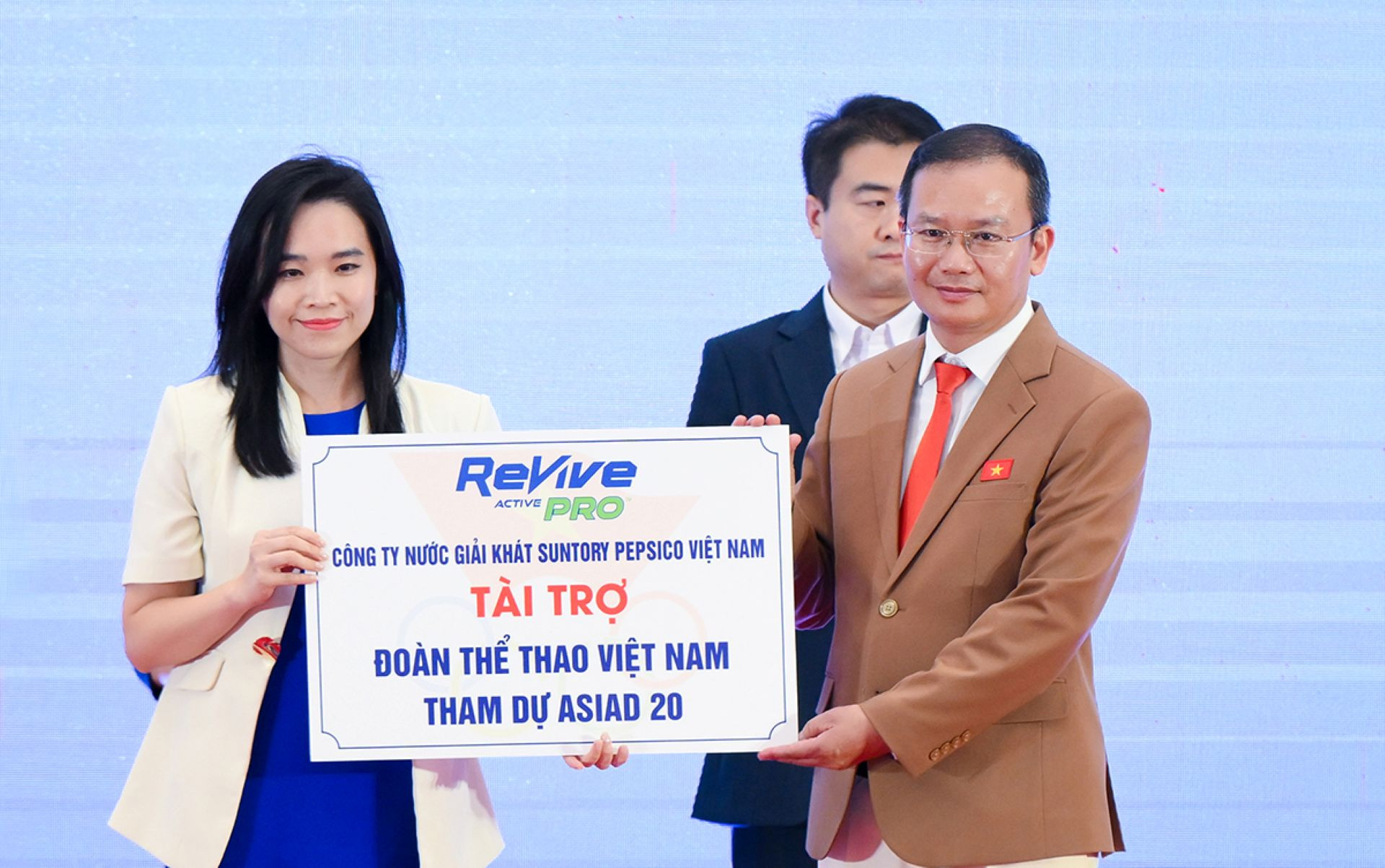 Khởi động chiến dịch 'Triệu lời đồng hành tiếp sức': Revive Thể Thao tiếp lửa thể thao Việt插图3 Ảnh 4 trong bài_Angle B3_Revive Thể Thao_2sao.jpg