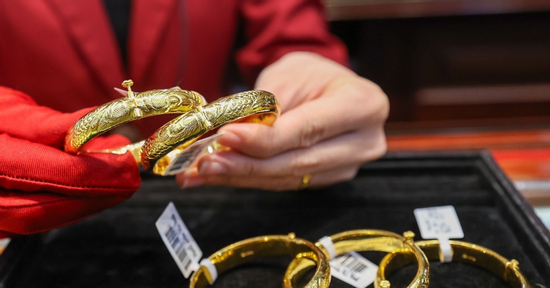 Giá vàng hôm nay 22/9/2026: Thế giới sát 4.350 USD/ounce, trong nước giữ giá