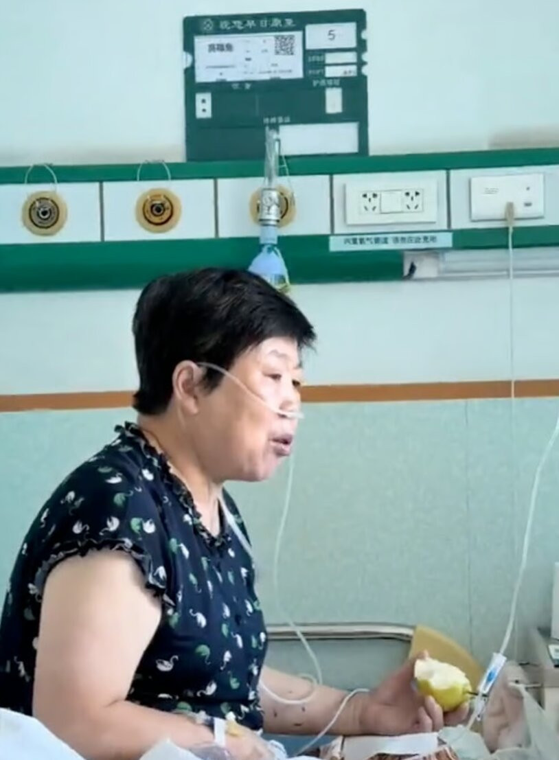 14 ngày cuối đời của mẹ do con trai ghi lại gây xúc động插图2 contrai.jpg