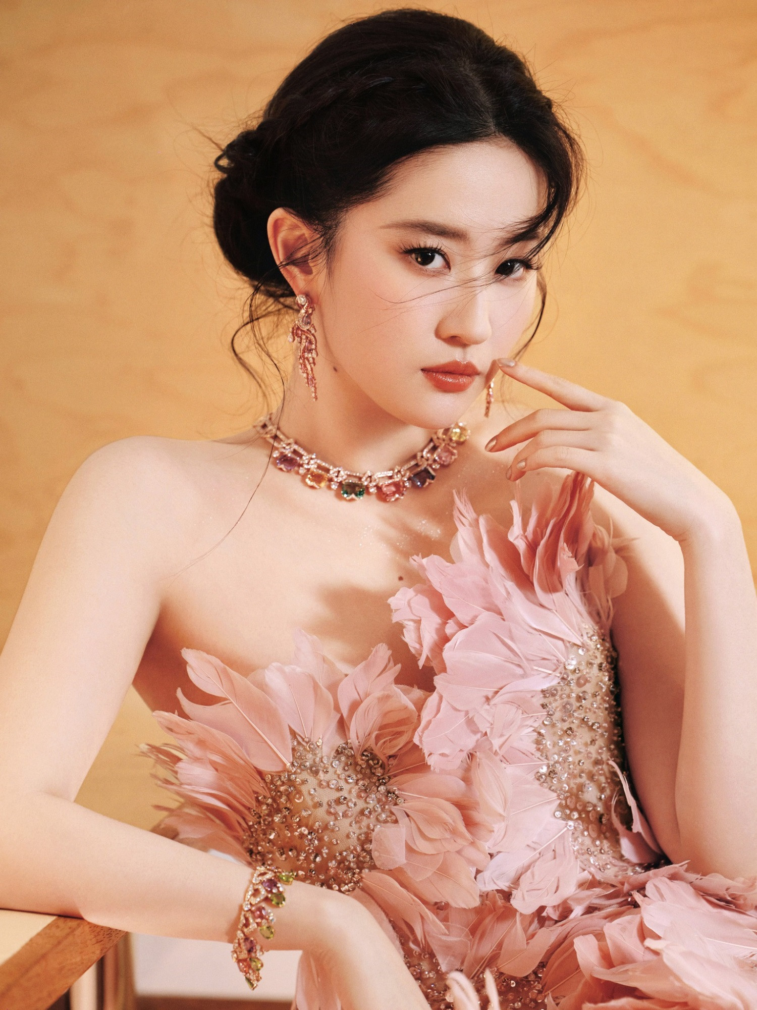 Cuối ngày hôm nay (23/9/2026), 3 con giáp chính thức thoát khổ, tiền bạc cứ thể chảy vào két, thong thả 'ngồi mát ăn bát vàng' - Ảnh 2