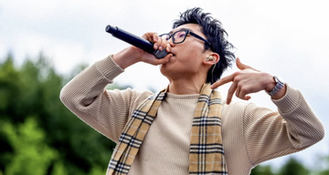Nam ca sĩ 22 tuổi vừa bị bắt tạm giam là ai?