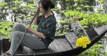 Mỹ nhân SN 2002 'số khổ' nhất showbiz, làm tiếp viên hàng không thì chuyến bay có biến, giờ đi 'ở đợ' tại miền Tây