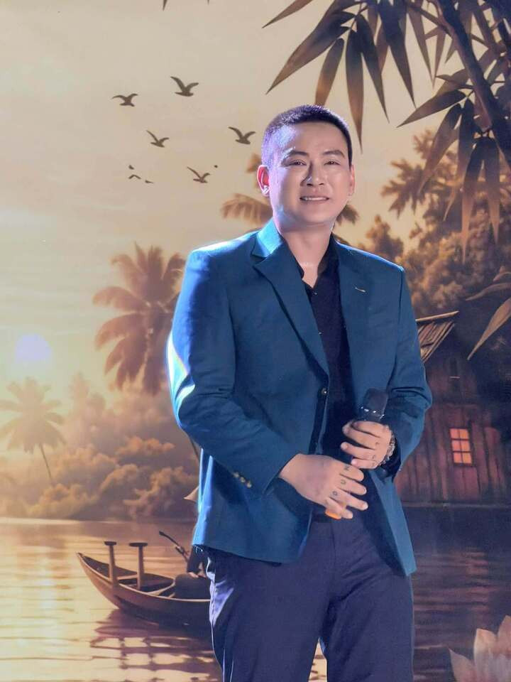 Sự nghiệp Hoài Lâm tụt dốc vì ồn ào đời tư.