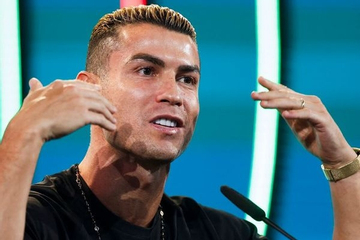 Ronaldo, 41 tuổi ở ĐT Bồ Đào Nha: 'Tôi sẵn sàng ngồi ghế dự bị'