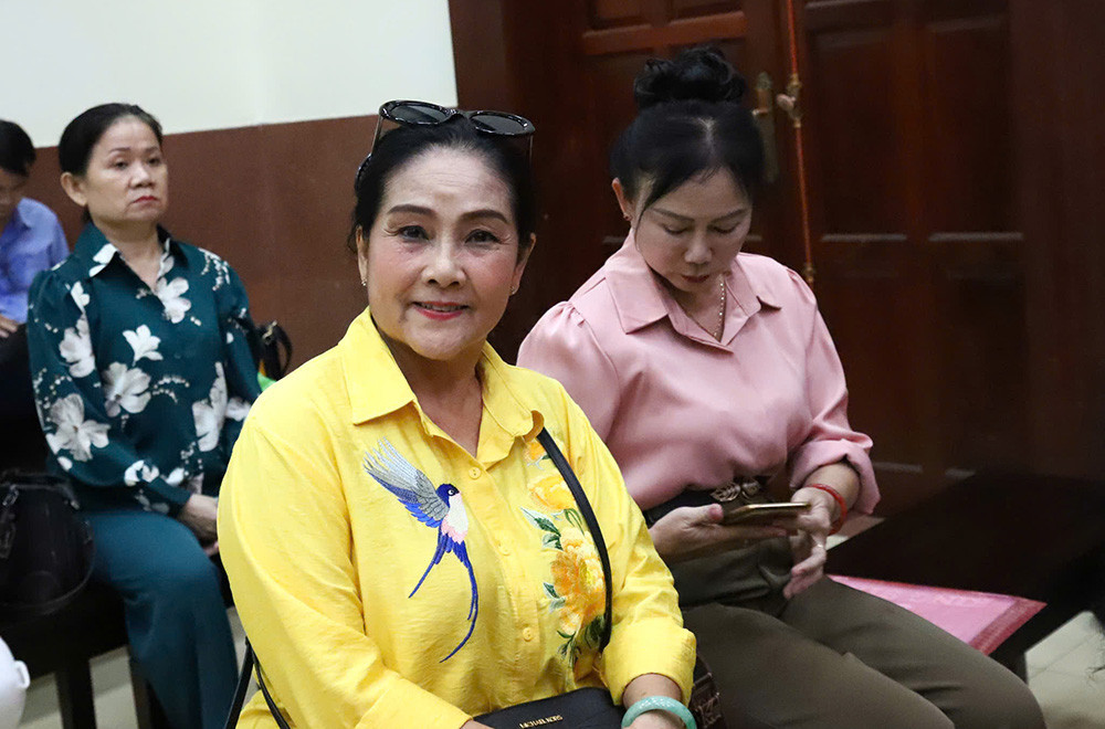 Vụ tranh chấp di sản: Con gái cố NSƯT Vũ Linh đề nghị hỗ trợ cô chú 2 tỷ đồng插图1 hongnhung.jpg