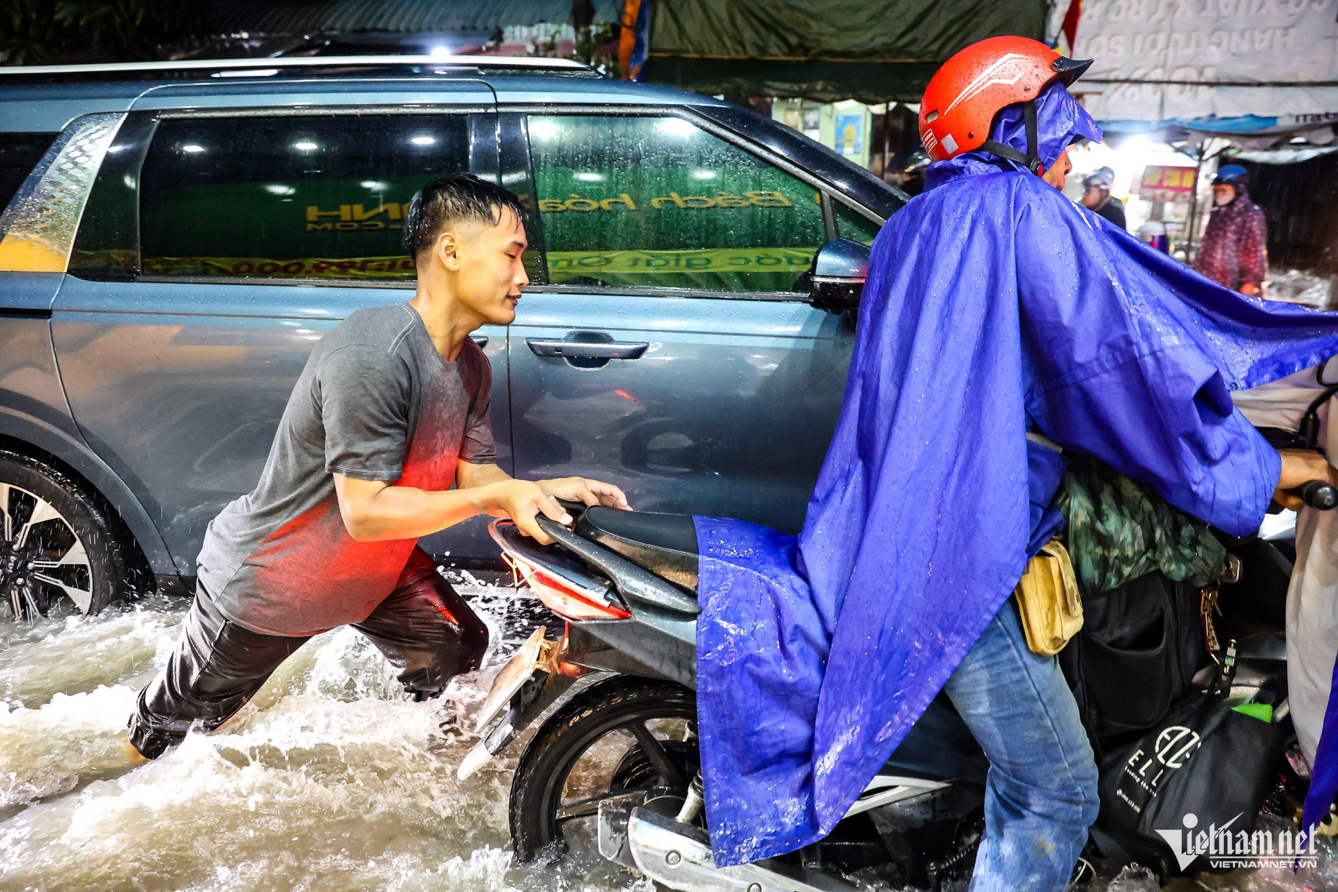 w hdnd tphcm nguyen hue 17 3289.jpg