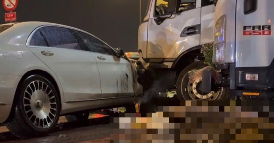 Mercedes tông liên hoàn 6 xe máy, 3 ô tô ở TPHCM, người đàn ông tử vong tại chỗ