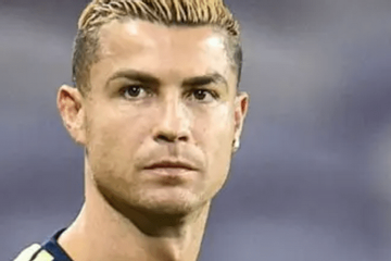 Ronaldo từng từ chối nhận lương để đồng đội được trả nợ