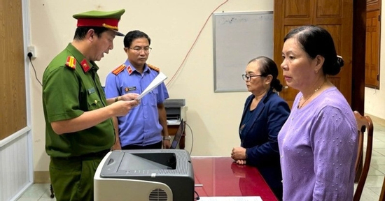 Khởi tố 6 người không đứng lớp trong vụ hiệu trưởng rút gần 500 triệu ngân sách