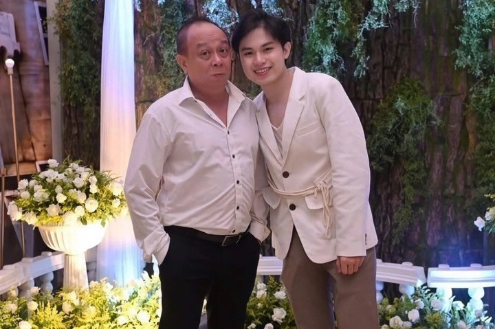 Tiểu Bảo Quốc một mình nuôi con trai gần 30 năm qua.