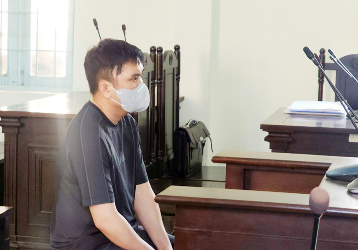 Nguyễn Văn Bảo Trung tại tòa ngày 28/8. (Ảnh: Duy Khang)