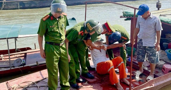 Danh tính người đàn ông rơi từ cầu Vĩnh Phú ở Phú Thọ