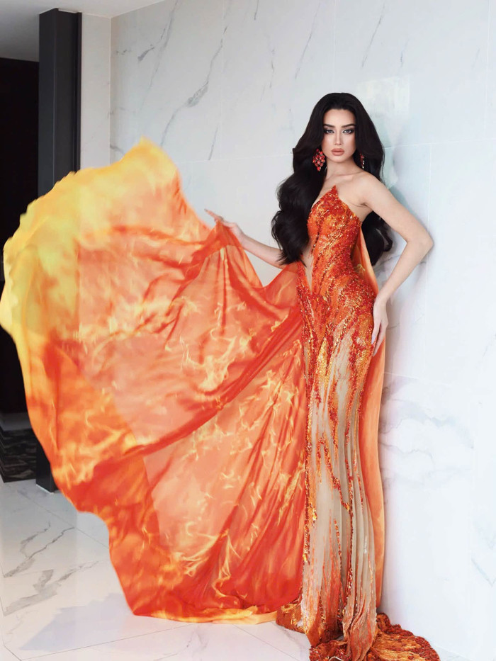 Emoura Phạm đang được nhiều khán giả ủng hộ ở Miss Grand International 2026.