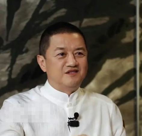 Nam diễn viên từng sở hữu tài sản nghìn tỷ vỡ nợ, giờ livestream bán hàng kiếm sống - Ảnh 2.