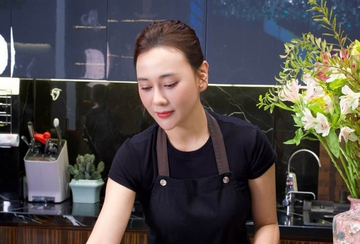 Dịp lễ không check-in sang chảnh, Phương Oanh gây sốt với mâm cơm nhà 'đỉnh chóp'