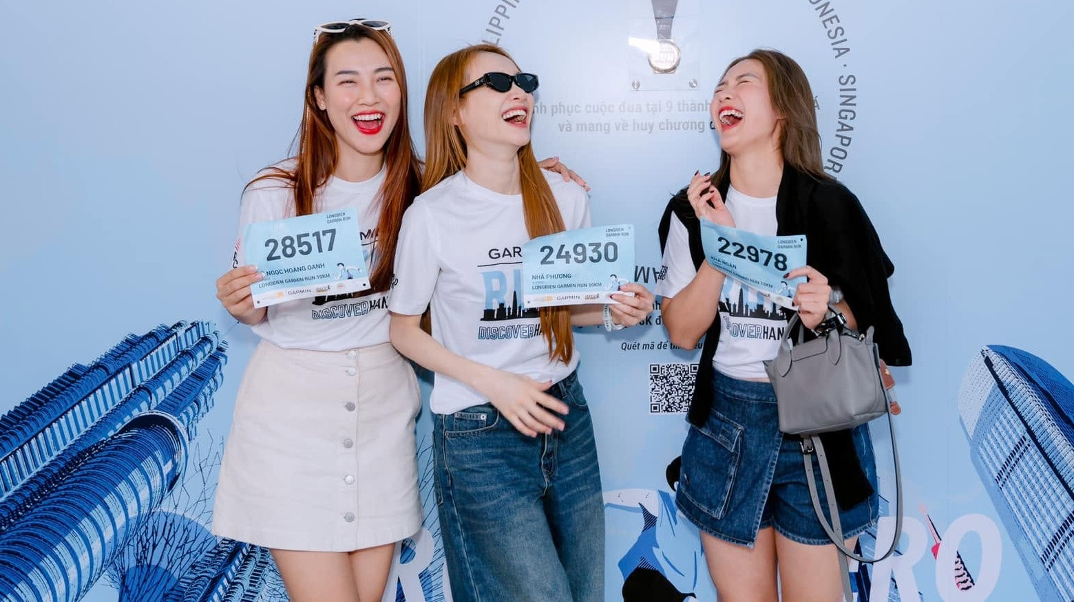 Khả Ngân và Nhã Phương tham gia nhiều buổi đi chạy bộ cùng nhau