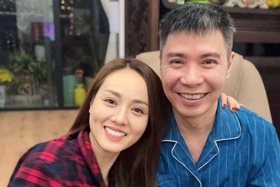 Bên trong căn nhà của NSND Công Lý và vợ trẻ kém 15 tuổi