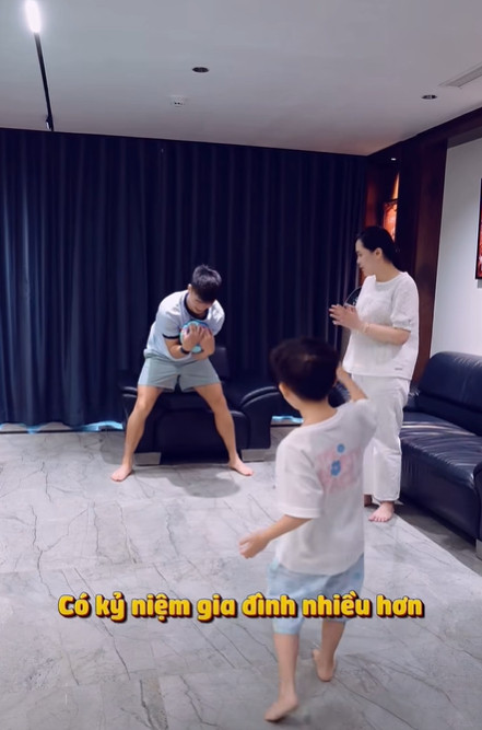Không gian phòng khách của căn nhà.